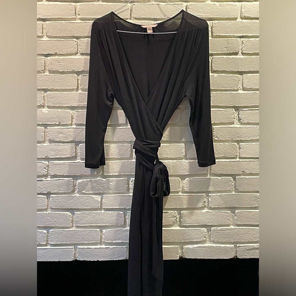 Women’s Black wraparound dress with long sleeves, small, banana republic